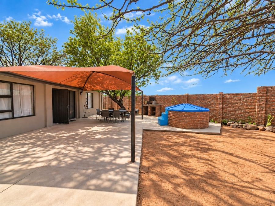 4 Bedroom Property for Sale in Olifantshoek Northern Cape